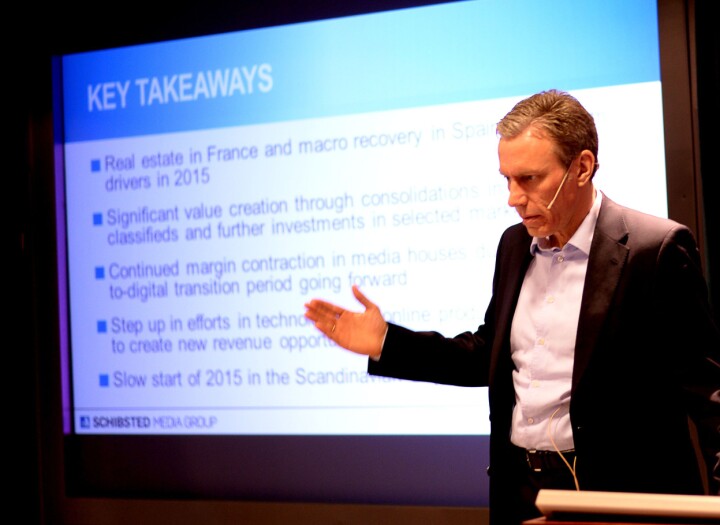 I fjor høst cashet Schibsted-toppene inn millioner på rekord-kurs. Siden har aksjen stupt 30 prosent