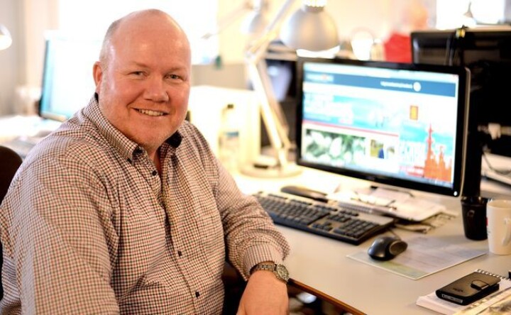 Herfra sørger tolv årsverk for å deske seks forskjellige nettaviser