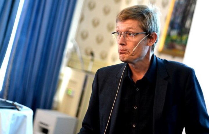 - En journalist sa: «Kan vi ikke bare kalle det reklame? Det er det eneste ordet min mor skjønner»