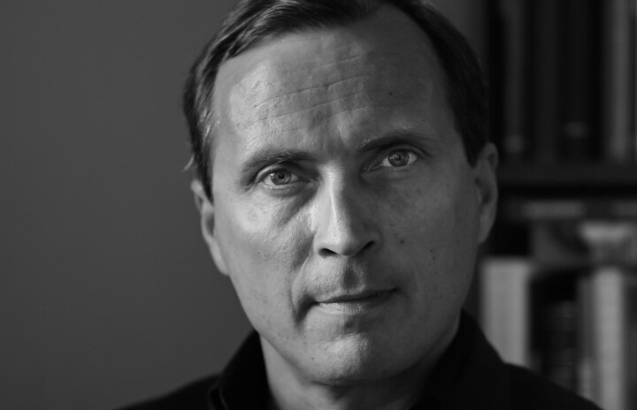 Morten Strøksnes fikk Brageprisen for historiebok om havet