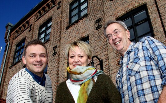 AKERSPOSTEN: Disse tre stod i fjor bak relanseringen av den 111 år gamle lokalavismerkevaren. Fra venstre: Fredrik Eckhoff, Hanne Bae Ottho og Vidar Bakken. AKERSPOSTEN: Disse tre stod i fjor bak relanseringen av den 111 år gamle lokalavismerkevaren. Fra venstre: Fredrik Eckhoff, Hanne Bae Ottho og Vidar Bakken.