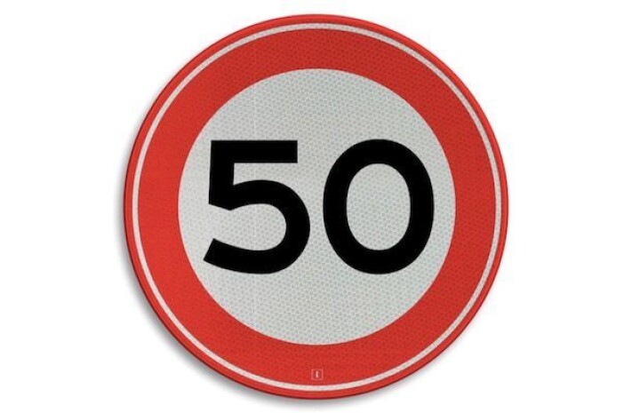 Mediapuls i hundre over episode 50! Hør mer om Facebooks F8, NTBs robot - og litt jubileumsprat