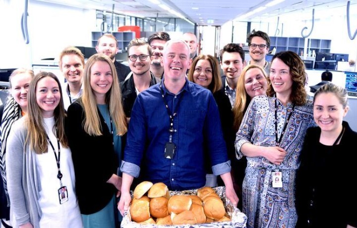 10 ÅR I FJOR: Våren 2016 bød Per Valebrokk & co på boller og jubileum.