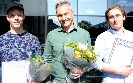 TU.no vant Netthodeprisen i 2016. I midten redaktør Svein-Erik Hole, til høyre redaksjonell utvikler Ruben Solvang. Til venstre; Einar Otto Stangvik fra VG, som også vant pris.