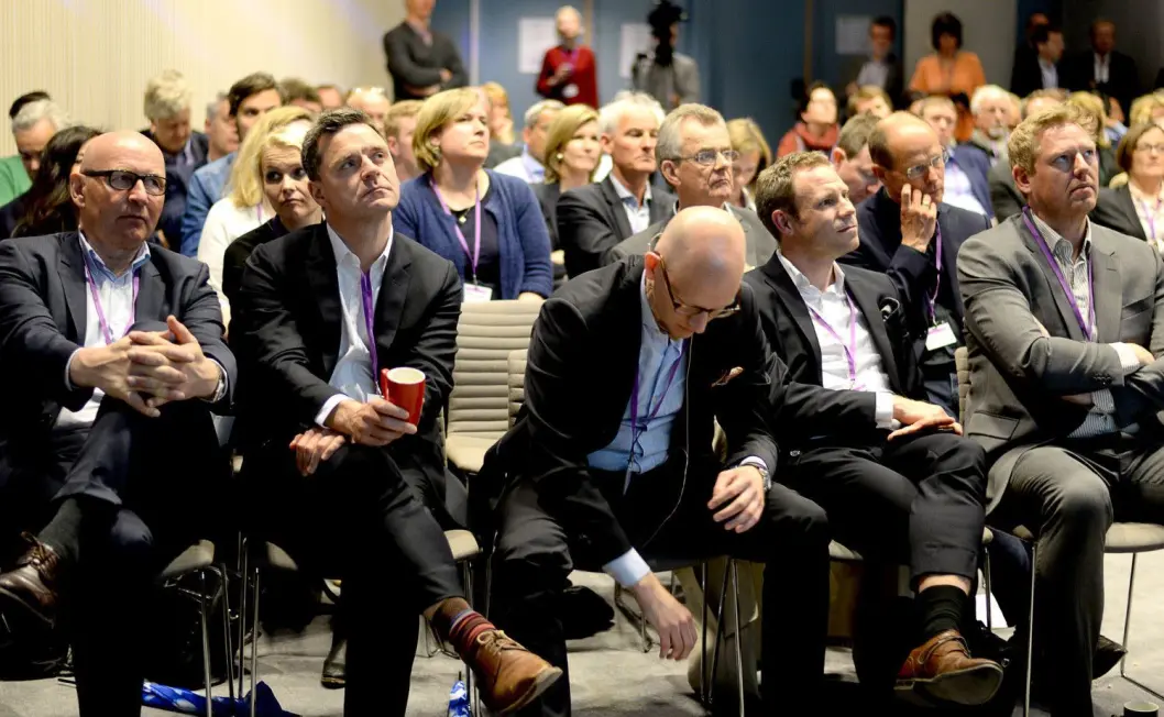 Schibsted-avisene er blant dem som har argumentert hardest mot innstramminger i regelverket for telefonsalg. Her til venstre: Konsernsjef Didrik Munch i Schibsted Norge og Aftenpostens publisher Espen Egil Hansen. Bildet er fra MBL-konferansen Medieleder 2015. Schibsted-avisene er blant dem som har argumentert hardest mot innstramminger i regelverket for telefonsalg. Her til venstre: Konsernsjef Didrik Munch i Schibsted Norge og Aftenpostens publisher Espen Egil Hansen. Bildet er fra MBL-konferansen Medieleder 2015.