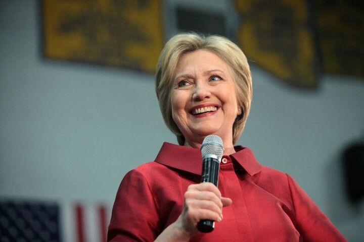 Bryter 50 år lang tradisjon: Det anerkjente utenrikstidsskriftet «Foreign Policy» støtter Clinton