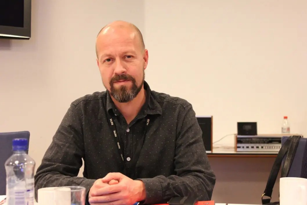 Etikkredaktør Per Arne Kalbakk i NRK. Etikkredaktør Per Arne Kalbakk i NRK.