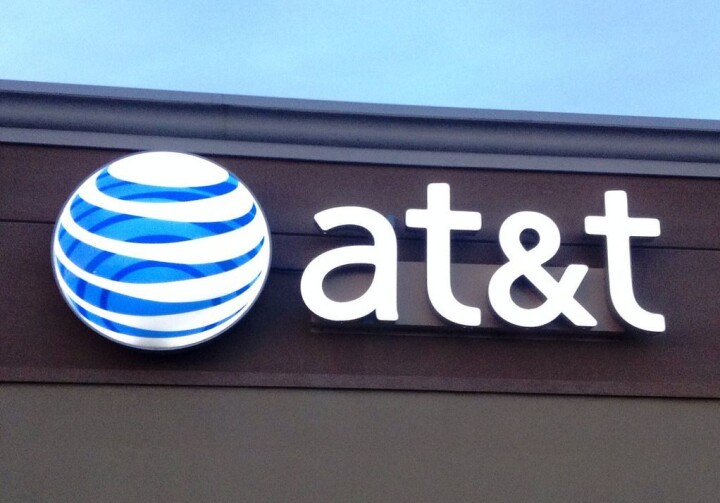 «Clash of the Titans» er i gang i den amerikanske mediebransjen. AT&T kjøper Time Warner for 85 milliarder dollar