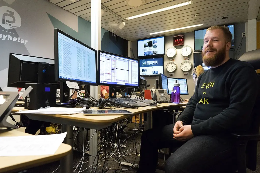 Gruppeleder Even Nielsen i P3nyheter holder styr på sine fem ansatte. Her fra kontoret på Tyholt i Trondheim. Gruppeleder Even Nielsen i P3nyheter holder styr på sine fem ansatte. Her fra kontoret på Tyholt i Trondheim.