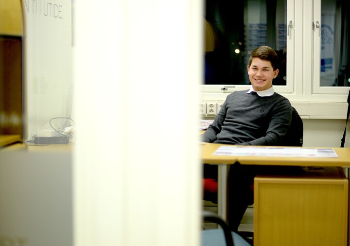 Tom Erik Nilsen (18) sluttet på skolen i fjor vinter. Det ble for mye jobb til at det lot seg kombinere.