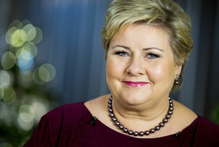 Statsminister Erna Solberg (H) under nyttårstalen i statsministerboligen for snart ett år siden.