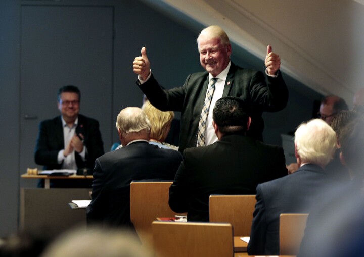 Carl I. Hagen deltar på nominasjonsmøte til Oslo Frp på partikontoret til FrP i Oslo mandag kveld. Foto: Lise Åserud / NTB scanpix.