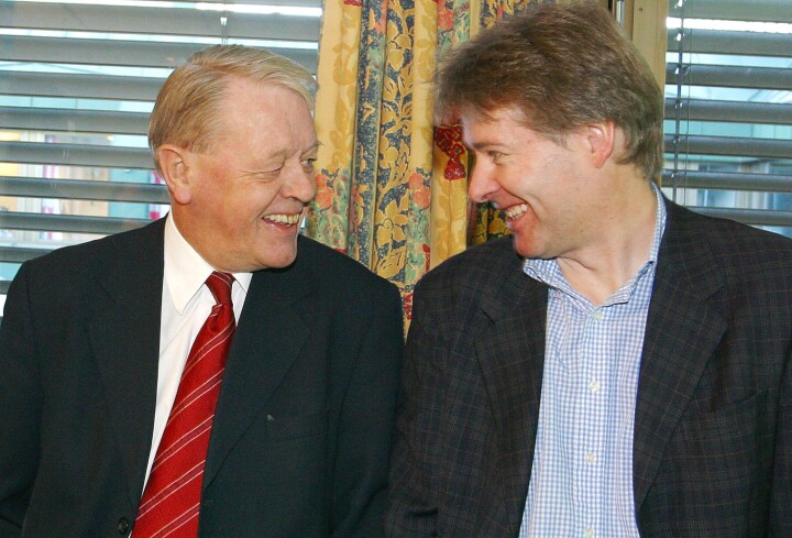 2003: TV 2-sjef Kåre Valebrokk innleder et samarbeid om digitale rubrikkannonser med VG Nett og Torry Pedersen.