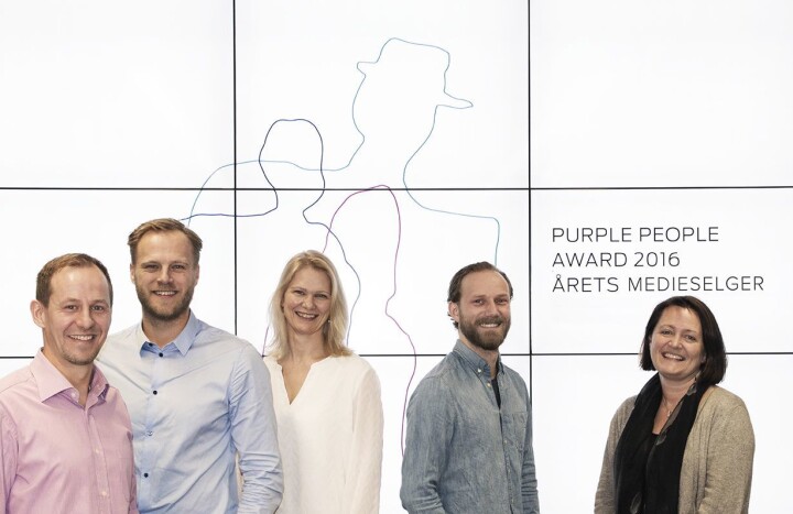 Årets jury, fra venstre: Tomas G. Tomasi, Digital Director, Mindshare (juryleder), Glenn Engebretsen, Broadcast Director, GroupM, Linda Gribbestad Stene, Head of Offline, MediaCom, Fredrik Enersen, Head of Programmatic Buying, Mindshare og Anne-Grethe Habberstad, Account Director, MEC. Didrik Rasmussen, Client Account Manager i Maxus, var ikke tilstede da bildet ble tatt. Årets jury, fra venstre: Tomas G. Tomasi, Digital Director, Mindshare (juryleder), Glenn Engebretsen, Broadcast Director, GroupM, Linda Gribbestad Stene, Head of Offline, MediaCom, Fredrik Enersen, Head of Programmatic Buying, Mindshare og Anne-Grethe Habberstad, Account Director, MEC. Didrik Rasmussen, Client Account Manager i Maxus, var ikke tilstede da bildet ble tatt.