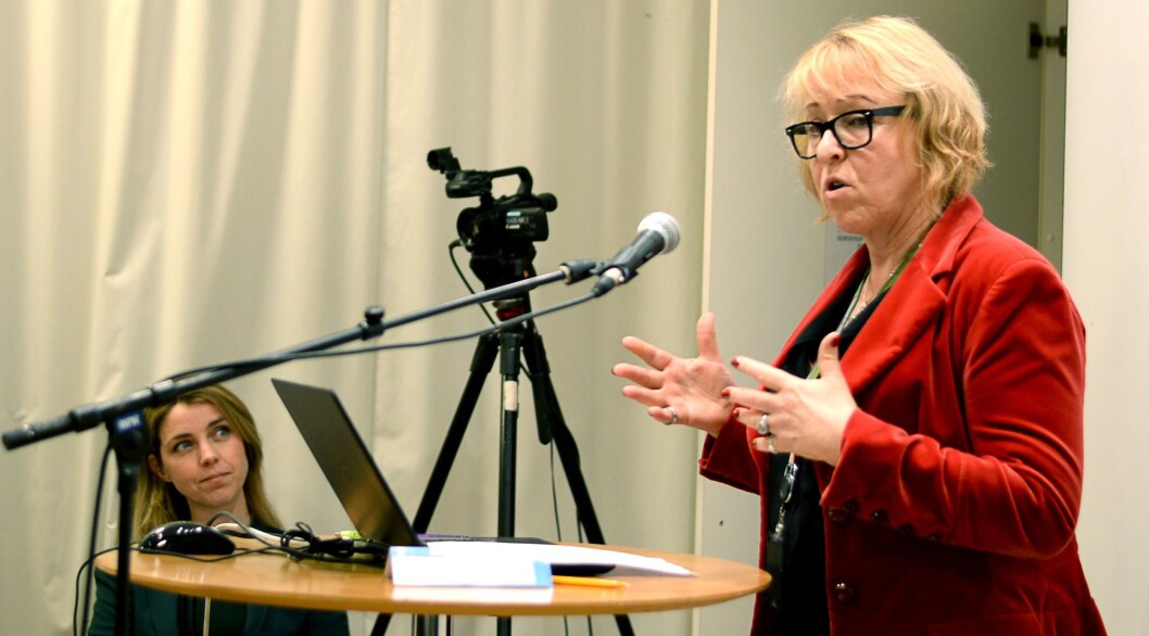 Nyhetsdirektør Alexandra Beverfjord og distriktsdirektør Grethe Gynnild-Johnsen - her fra et møte i Kringkastingsrådet, januar 2017. Nyhetsdirektør Alexandra Beverfjord og distriktsdirektør Grethe Gynnild-Johnsen - her fra et møte i Kringkastingsrådet, januar 2017.