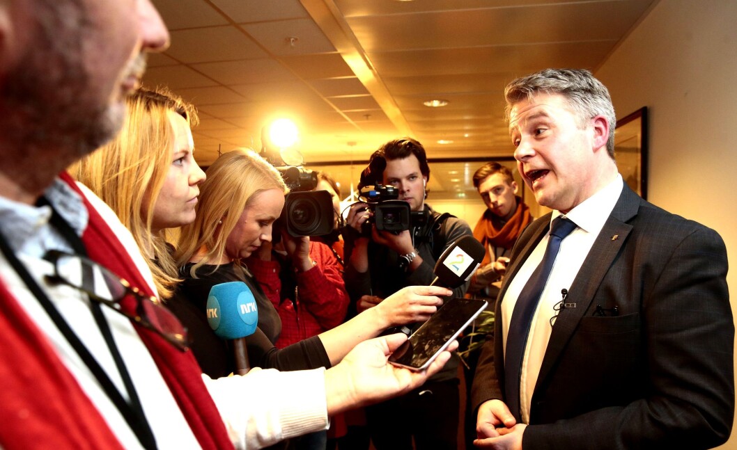 Justisminister Per-Willy Amundsen - her første dag på jobb rett før jul i fjor. Justisminister Per-Willy Amundsen - her første dag på jobb rett før jul i fjor.