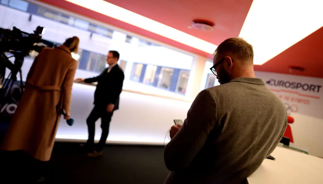 NRK på besøk hos de avtroppende Discovery-sjefene. NRK på besøk hos de avtroppende Discovery-sjefene.