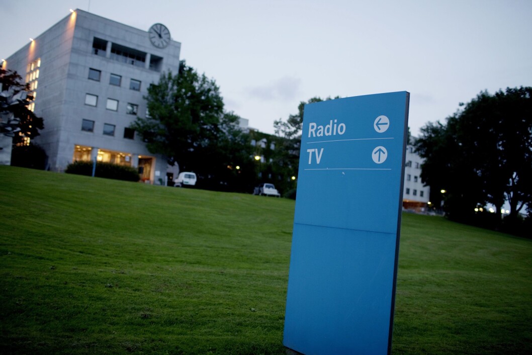 En NRK-journalist er dømt til betinget fengsel og bot for en ulykke der en kollega mistet livet høsten 2015. En NRK-journalist er dømt til betinget fengsel og bot for en ulykke der en kollega mistet livet høsten 2015.