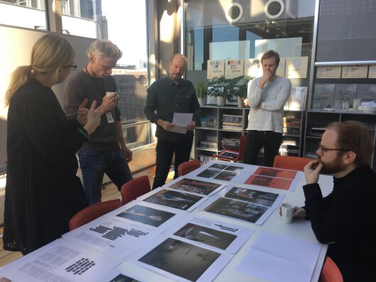Magasinredaktør Jane Throndsen, reportasjeleder Sverin Kjølberg, reporter Ronny Berg, Art Director Simen Grytøyr og redigerer Torfinn Weisser går gjennom spesialutgaven av VG Helg for tiende gang. Magasinredaktør Jane Throndsen, reportasjeleder Sverin Kjølberg, reporter Ronny Berg, Art Director Simen Grytøyr og redigerer Torfinn Weisser går gjennom spesialutgaven av VG Helg for tiende gang.