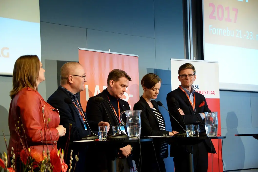 Debatt om mediemangfold på Norsk Journalistlag sitt landsmøte på Fornebu. Fra venstre: NJs Hege Iren Frantzen, KrFs Geir Jørgen Bekkevold, Høyres Kårstein Eidem Løvaas, Arbeiderpartiets Annette Trettebergstuen og Venstres Terje Breivik. Debatt om mediemangfold på Norsk Journalistlag sitt landsmøte på Fornebu. Fra venstre: NJs Hege Iren Frantzen, KrFs Geir Jørgen Bekkevold, Høyres Kårstein Eidem Løvaas, Arbeiderpartiets Annette Trettebergstuen og Venstres Terje Breivik.
