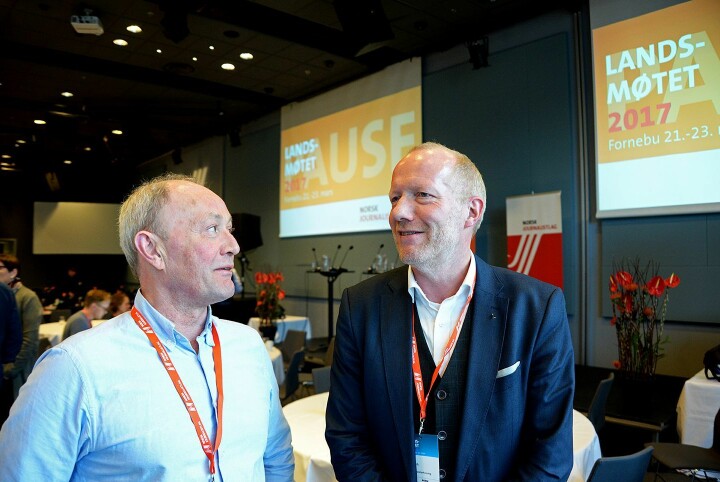 Leder Thomas Spence i Norsk Journalistlag og leder Arne Jensen i Norsk Redaktørforening under NJ sitt landsmøte på Fornebu.