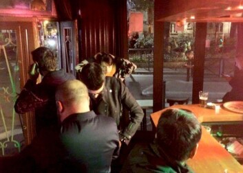 Frå baren i Paris. Frå baren i Paris.