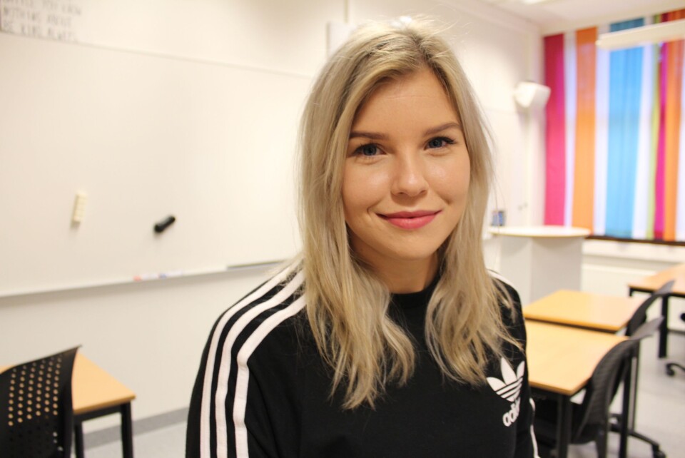 Ulrikke Heldal kunne stå grinande på ein ulykkesstad, no satsar ho på ein ny yrkesveg til hausten. – Eg skal ikkje studere pedagogikk fordi eg ikkje taklar krevjande oppdrag, men det er ikkje noko eg ville arbeidd med kvar dag. Ulrikke Heldal kunne stå grinande på ein ulykkesstad, no satsar ho på ein ny yrkesveg til hausten. – Eg skal ikkje studere pedagogikk fordi eg ikkje taklar krevjande oppdrag, men det er ikkje noko eg ville arbeidd med kvar dag.