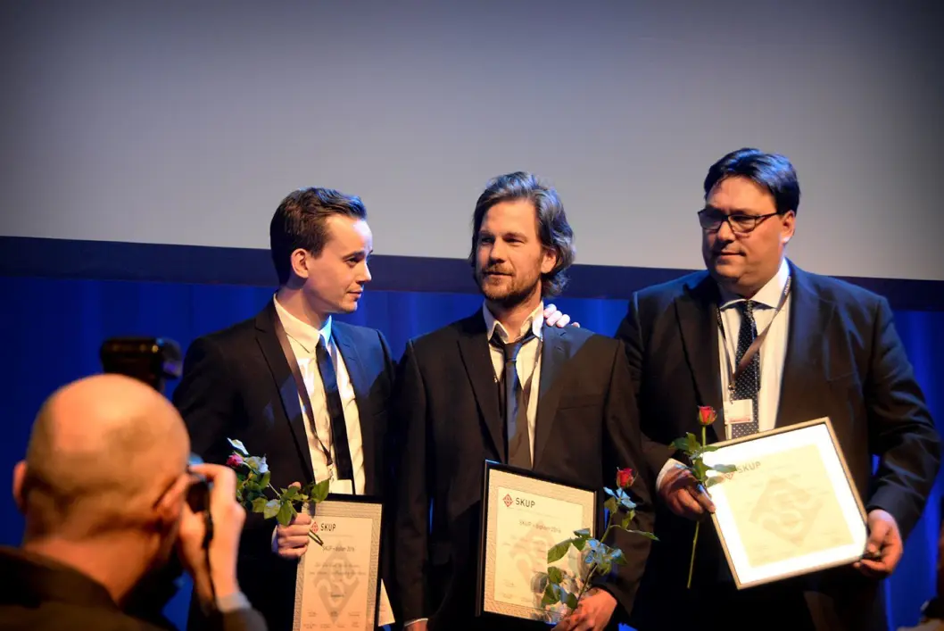 Dagbladet fikk SKUP-diplom for sak av Eiliv Frich Flydal, Halldor Hustadnes, Jonas Pettersen, Geir Ramnefjell og Arve Bartnes om kongehuset. Dagbladet fikk SKUP-diplom for sak av Eiliv Frich Flydal, Halldor Hustadnes, Jonas Pettersen, Geir Ramnefjell og Arve Bartnes om kongehuset.
