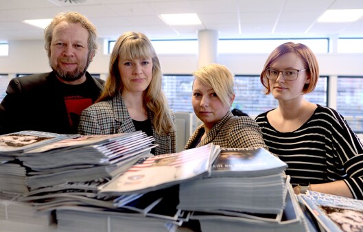 Fra venstre: Magasinets leder Espen Sandli, frilansjournalist Veronika Søum, fotojournalist Lena Knutli og redaksjonell utvikler / designer Guro Lindahl Flaaten. Fra venstre: Magasinets leder Espen Sandli, frilansjournalist Veronika Søum, fotojournalist Lena Knutli og redaksjonell utvikler / designer Guro Lindahl Flaaten.