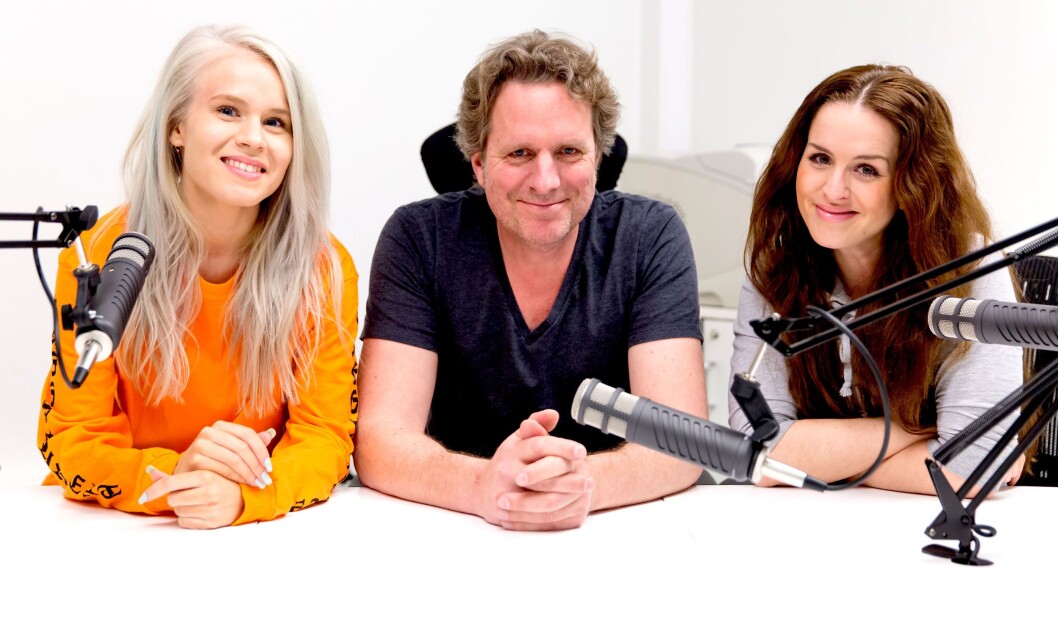 Fra venstre: Astrid-Helen Holm (redaktør Side2), Anders Høglund (redaktør Lyd), Anne-Victoria Frogner (senior produktsjef blogg). Fra venstre: Astrid-Helen Holm (redaktør Side2), Anders Høglund (redaktør Lyd), Anne-Victoria Frogner (senior produktsjef blogg).