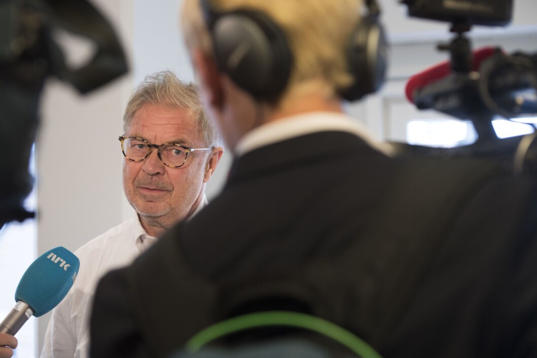 Forsvarer Aasmund Sandland til mor til 13-åringen som døde. Dette bildet ble tatt i forbindelse med en annen rettssak. Forsvarer Aasmund Sandland til mor til 13-åringen som døde. Dette bildet ble tatt i forbindelse med en annen rettssak.