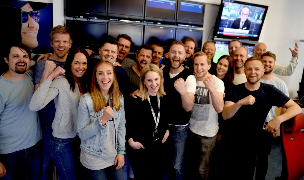 TV 2s sportsredaksjon på Nøstet i Bergen jublet for mesterligafotball tirsdag. TV 2s sportsredaksjon på Nøstet i Bergen jublet for mesterligafotball tirsdag.