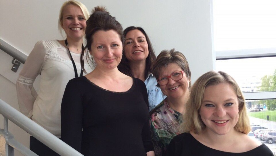 Skal lede NRKs nettsatsing: F v Hildegunn Amanda Soldal, Laurie MacGregor, Tone Libråten, Hege Øygaren og Ida Anna Haugen. Sivert Moe Winther var ikke tilstede da bildet ble tatt). Skal lede NRKs nettsatsing: F v Hildegunn Amanda Soldal, Laurie MacGregor, Tone Libråten, Hege Øygaren og Ida Anna Haugen. Sivert Moe Winther var ikke tilstede da bildet ble tatt).