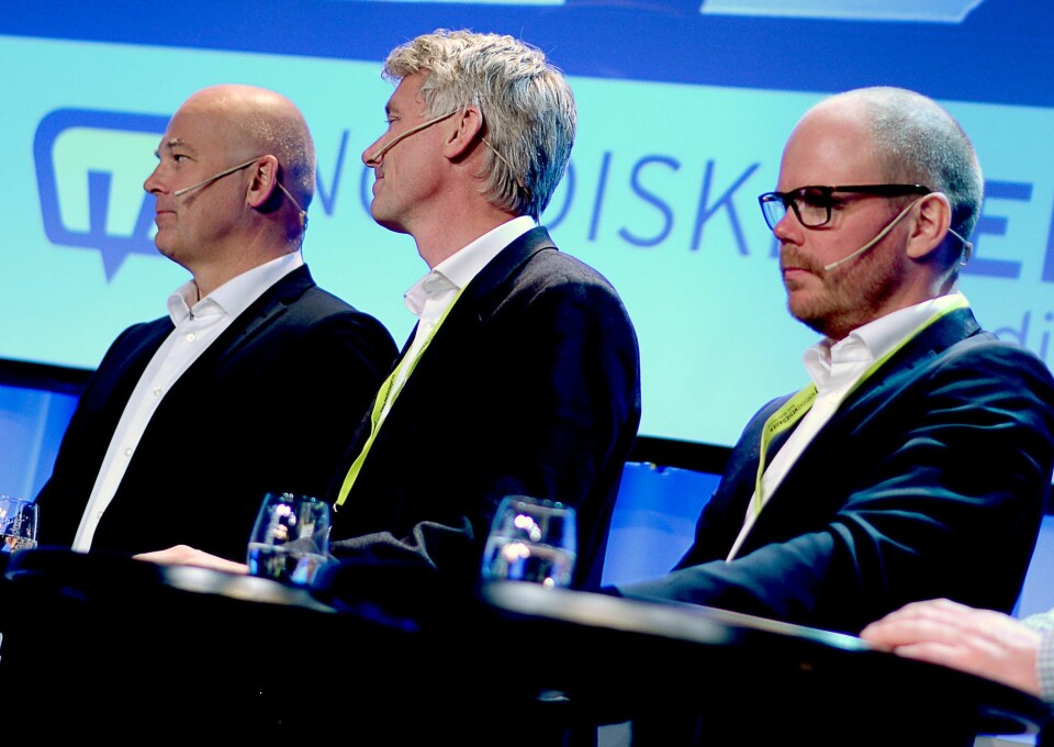 NRK-sjef Thor Gjermund Eriksen til venstre, VG-sjef Gard Steiro til høyre. Fra TV-toppmøtet på Nordiske Mediedager for noen uker siden. I midten TV 2-sjef Olav Sandnes.