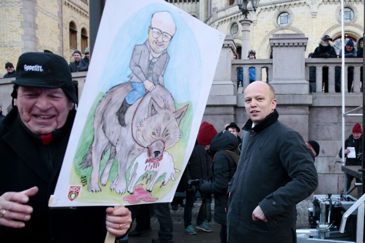 Senterparti-leder Trygve Slagsvold Vedum under protestaksjonen mot regjeringen.