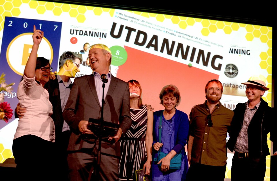 Redaktør Knut Hovland og resten av Utdanning fikk den gjeve prisen på Månefisken i Oslo torsdag kveld.