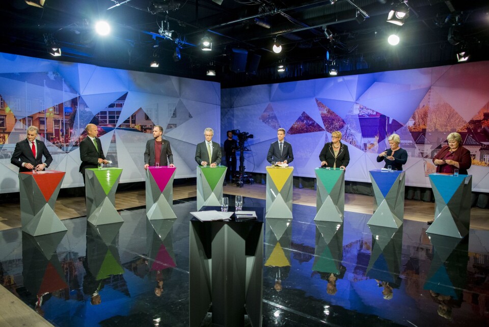 Erna Solberg (H, f.h.), Siv Jensen (Frp), Trine Skei Grande (V), Knut Arild Hareide (KrF), Rasmus Hansson (MDG), Audun Lysbakken (SV), Trygve Slagsvold Vedum (Sp) og Jonas Gahr Støre (Ap) etter en partilederdebatt i regi av NRK på Litteraturhuset i Fredrikstad i 2015. Erna Solberg (H, f.h.), Siv Jensen (Frp), Trine Skei Grande (V), Knut Arild Hareide (KrF), Rasmus Hansson (MDG), Audun Lysbakken (SV), Trygve Slagsvold Vedum (Sp) og Jonas Gahr Støre (Ap) etter en partilederdebatt i regi av NRK på Litteraturhuset i Fredrikstad i 2015.