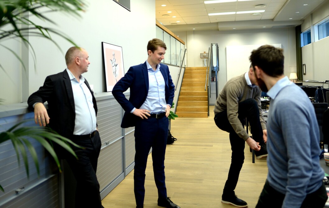 Det er høyt under taket hos Corporate Communications ytterst på Tjuvholmen. Nå strammer de skolissene for å løpe videre og vokse mer, men ikke for fort eller for en hver pris. Det er høyt under taket hos Corporate Communications ytterst på Tjuvholmen. Nå strammer de skolissene for å løpe videre og vokse mer, men ikke for fort eller for en hver pris.