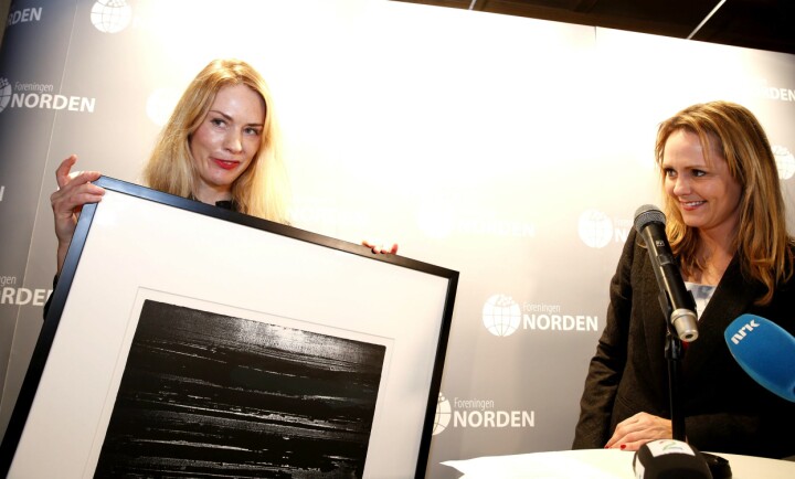 SKAM-regissør og manusforfatter Julie Andem - her fra da hun i desember 2016 fikk Nordens språkpris av kulturminister Linda Hofstad Helleland. Begge er på Kapitals liste over landets 100 mektigste kvinner.