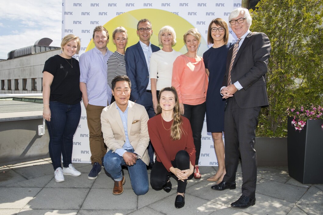 Fra venstre: Tuva Fellman, Niklas Baarli, Ingunn Solheim, Jarle Roheim Håkonsen, Nina Owing, Gry Blekastad Almås, Ingerid Stenvold og Ole Torp, og Fredrik Solvang og Live Nelvik (sittende foran) under NRKs presentasjon av smakebiter fra høstens TV-programmer. Denne gjengen skal lede NRKs valgsendinger før og under stortingsvalget til høsten. Fra venstre: Tuva Fellman, Niklas Baarli, Ingunn Solheim, Jarle Roheim Håkonsen, Nina Owing, Gry Blekastad Almås, Ingerid Stenvold og Ole Torp, og Fredrik Solvang og Live Nelvik (sittende foran) under NRKs presentasjon av smakebiter fra høstens TV-programmer. Denne gjengen skal lede NRKs valgsendinger før og under stortingsvalget til høsten.