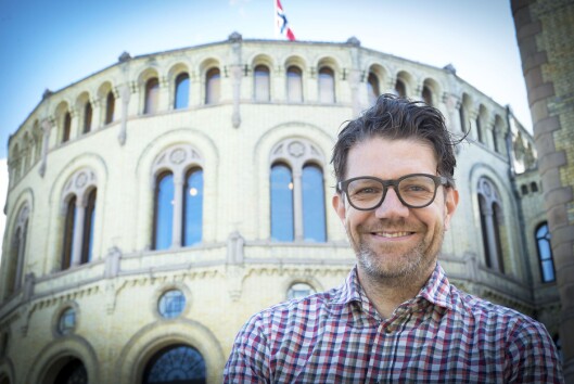 Kommunikasjonssjef Rune Alstadsæter i Høyre foran Stortinget.. Kommunikasjonssjef Rune Alstadsæter i Høyre foran Stortinget..