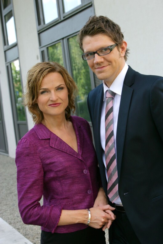 Den gang da i 2005: Christine Præsttun og Rune Alstadsæter var programledere for den nye valgsatsingen «Ærlig talt» på NRK.. Den gang da i 2005: Christine Præsttun og Rune Alstadsæter var programledere for den nye valgsatsingen «Ærlig talt» på NRK..