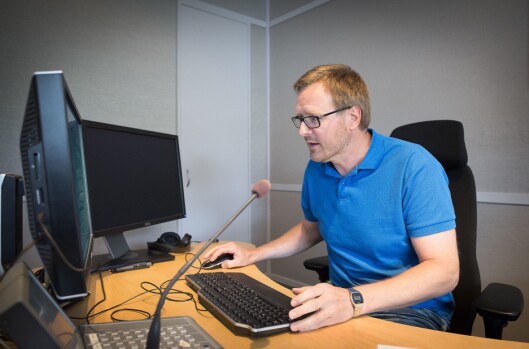 Vaktsjef Kristian Hovstad i NRK P1 Her og Nå på Tyholt i Trondheim.. Vaktsjef Kristian Hovstad i NRK P1 Her og Nå på Tyholt i Trondheim..