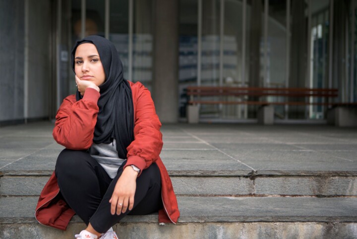 LIVE: Akkurat nå diskuterer Kringkastingsrådet de mange klagene mot NRKs «Faten tar valget»