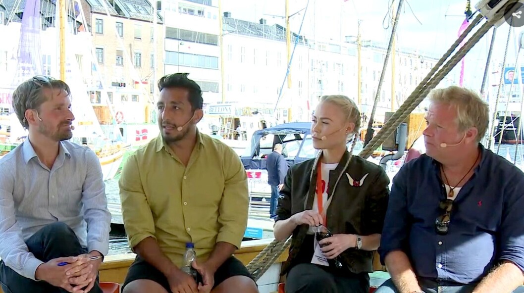 Debatt på Arendalsuka, fra venstre: Fagdirektør Finn Myrstad i Forbrukerrådet, sosiale medier-sjef Ehsan Fadakar i Schibsted, Aftenposten-journalist Ingeborg Senneset og advokat Jon Wessel-Aas (som også er varamedlem til styret i Stiftelsen Tinius). Debatt på Arendalsuka, fra venstre: Fagdirektør Finn Myrstad i Forbrukerrådet, sosiale medier-sjef Ehsan Fadakar i Schibsted, Aftenposten-journalist Ingeborg Senneset og advokat Jon Wessel-Aas (som også er varamedlem til styret i Stiftelsen Tinius).