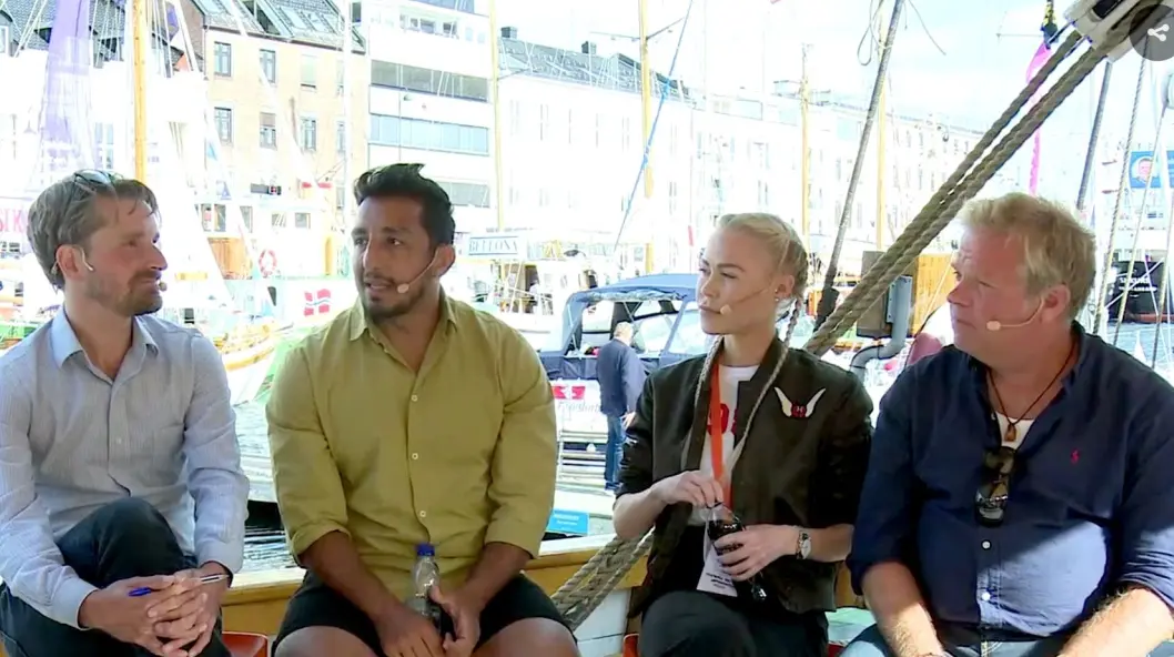 Debatt på Arendalsuka, fra venstre: Fagdirektør Finn Myrstad i Forbrukerrådet, sosiale medier-sjef Ehsan Fadakar i Schibsted, Aftenposten-journalist Ingeborg Senneset og advokat Jon Wessel-Aas (som også er varamedlem til styret i Stiftelsen Tinius). Debatt på Arendalsuka, fra venstre: Fagdirektør Finn Myrstad i Forbrukerrådet, sosiale medier-sjef Ehsan Fadakar i Schibsted, Aftenposten-journalist Ingeborg Senneset og advokat Jon Wessel-Aas (som også er varamedlem til styret i Stiftelsen Tinius).