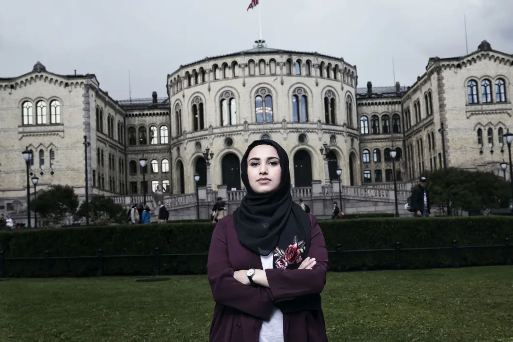 Faten Mahdi Al-Hussaini skal lede «Faten tar valget» - et program som har fått tusenvis av klager før det i det hele tatt kommer på lufta. Faten Mahdi Al-Hussaini skal lede «Faten tar valget» - et program som har fått tusenvis av klager før det i det hele tatt kommer på lufta.