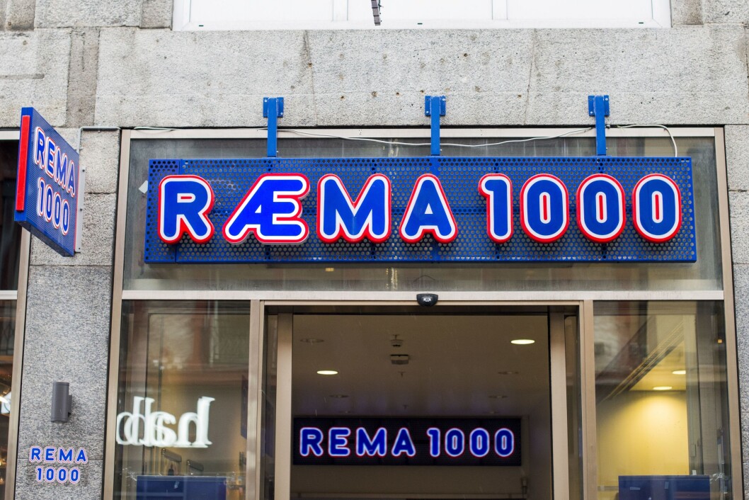 Rema 1000 har identitetskrise og det merkes av forbrukerne. Derfor bør de finne seg selv på ny, mener journalist Erik Waatland. Rema 1000 har identitetskrise og det merkes av forbrukerne. Derfor bør de finne seg selv på ny, mener journalist Erik Waatland.
