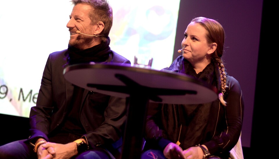 Pelle Stensson blir sjef for alle Dentsu Aegis-byråene i Norge. Her på Mediebyrådagen i september. Til høyre; RED-sjef Maria Aas-Eng. Pelle Stensson blir sjef for alle Dentsu Aegis-byråene i Norge. Her på Mediebyrådagen i september. Til høyre; RED-sjef Maria Aas-Eng.