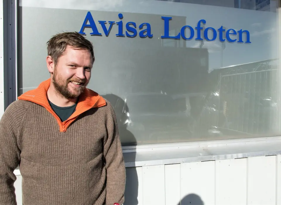 Lars Eidissen rakk et halvt år som redaktør for Avisa Lofoten. En spennende jobb i Nordlys ble for fristende. Lars Eidissen rakk et halvt år som redaktør for Avisa Lofoten. En spennende jobb i Nordlys ble for fristende.